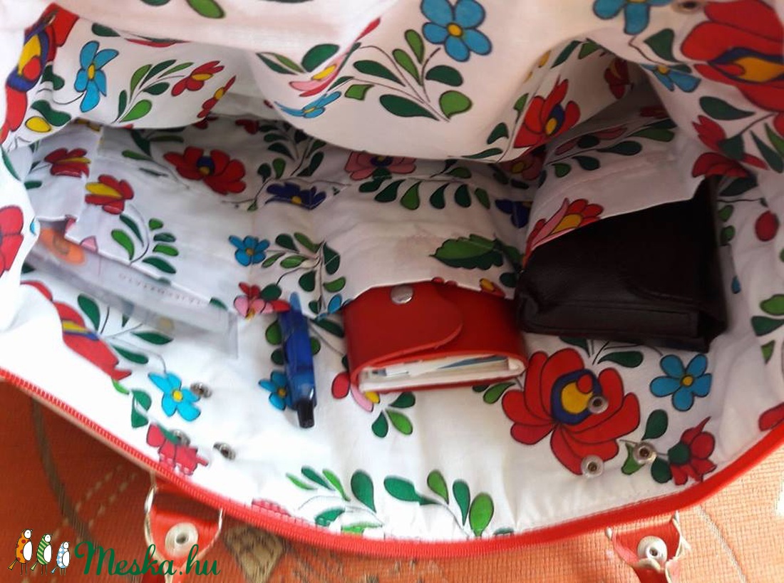 Hímzett textilbőr táska -  - Meska.hu