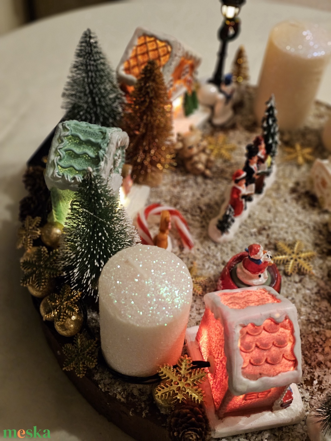 Adventi koszorú - Mesebeli Téli falucska - karácsony - adventi díszek - adventi koszorú - Meska.hu