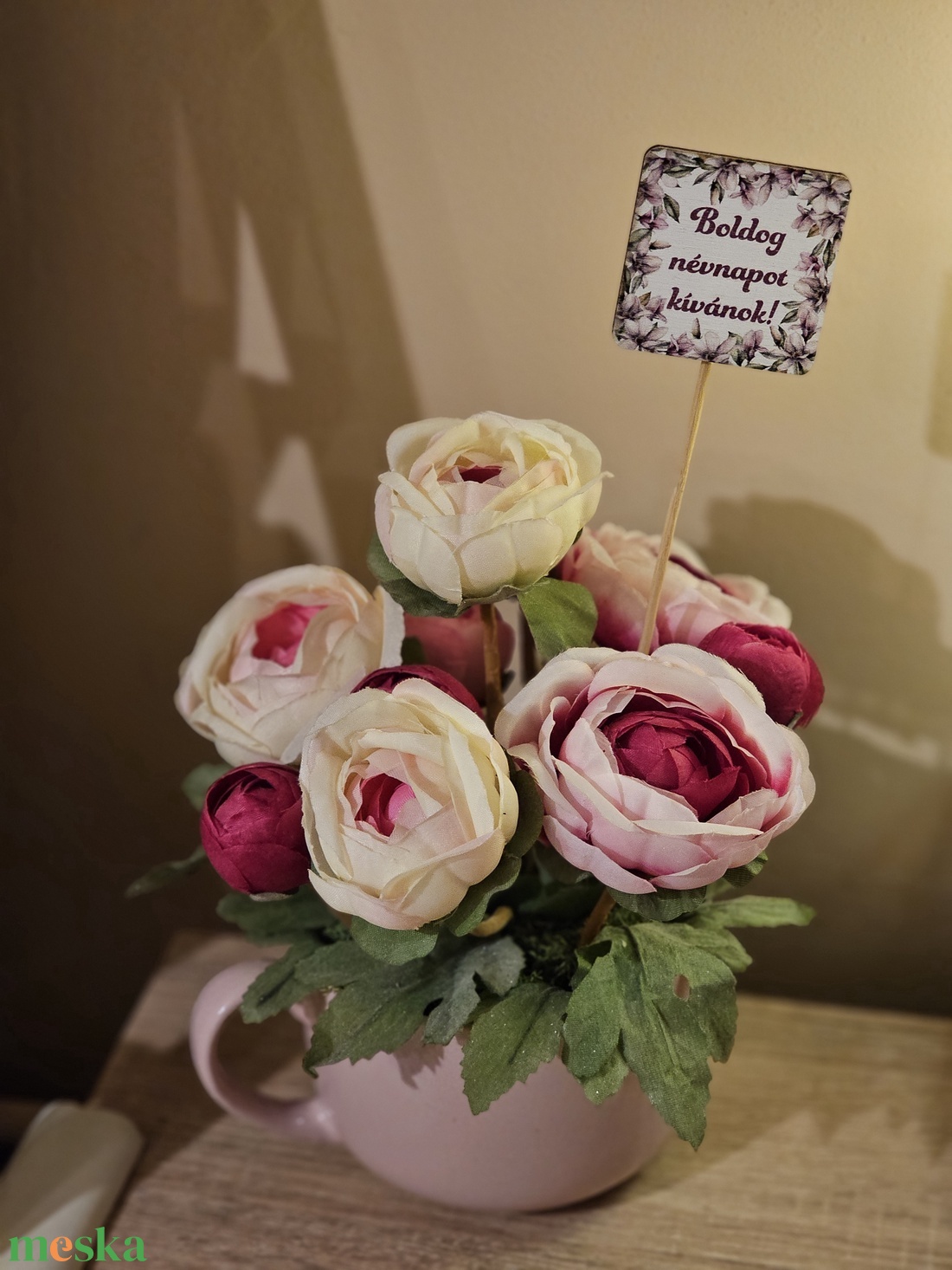 Asztaldísz rózsákkal - otthon & életmód - dekoráció - asztal és polc dekoráció - asztaldísz - Meska.hu