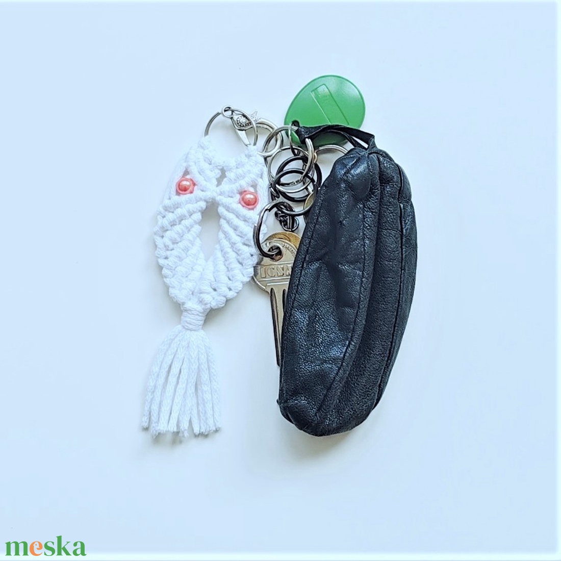 MAKRAMÉ-BAGOLY-KULCSTARTÓ - táska & tok - kulcstartó & táskadísz - kulcstartó - Meska.hu