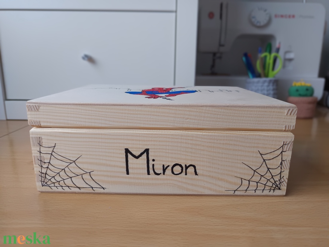 Egyedi, kézzel készítet szuperhős kincses ládika  - otthon & életmód - tárolás & rendszerezés - láda - Meska.hu