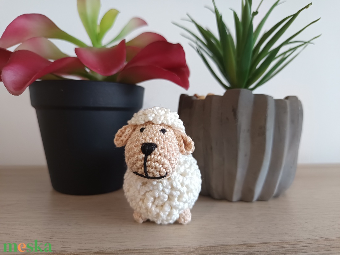 Horgolt húsvéti bárány  - játék & sport - plüssállat & játékfigura - plüss bárány - Meska.hu