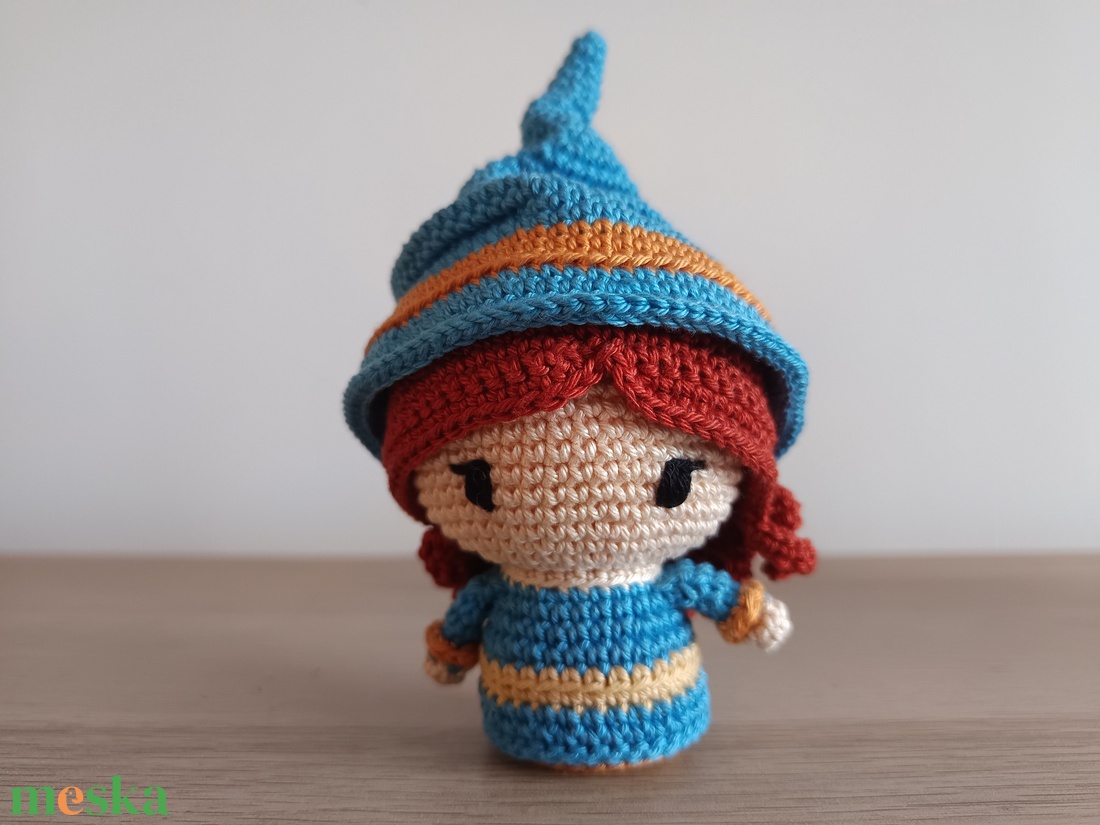 Horgolt minikirályság - Boszorkány amigurumi figura  - játék & sport - baba & babaház - játékbaba, babakellék - Meska.hu
