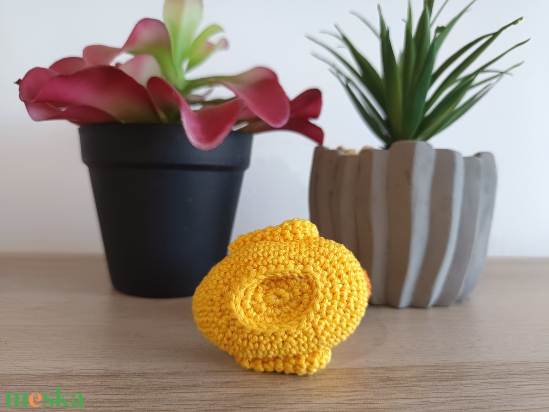 Horgolt kiskacsa dekoráció  - játék & sport - plüssállat & játékfigura - más figura - Meska.hu