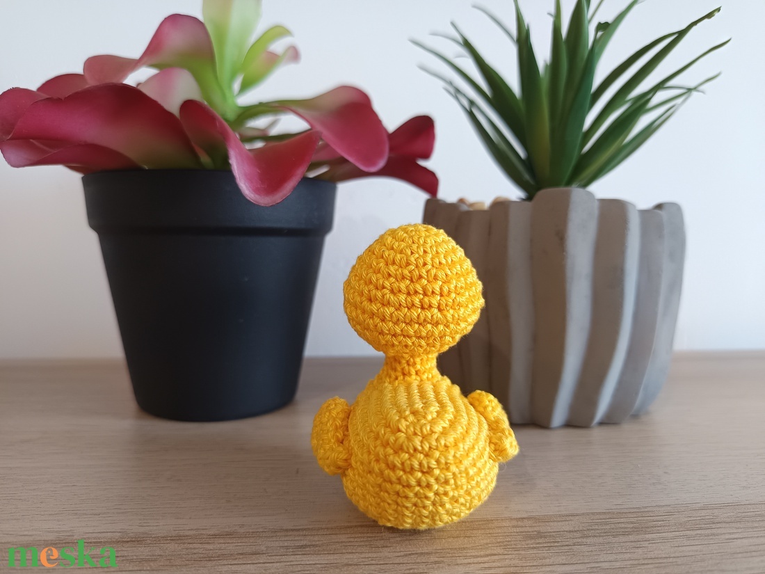 Horgolt kiskacsa dekoráció  - játék & sport - plüssállat & játékfigura - más figura - Meska.hu