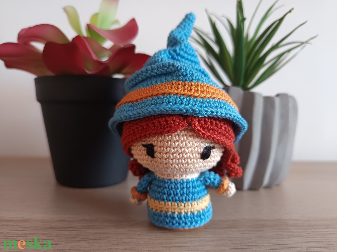 Horgolt minikirályság - Boszorkány amigurumi figura  - játék & sport - plüssállat & játékfigura - más figura - Meska.hu