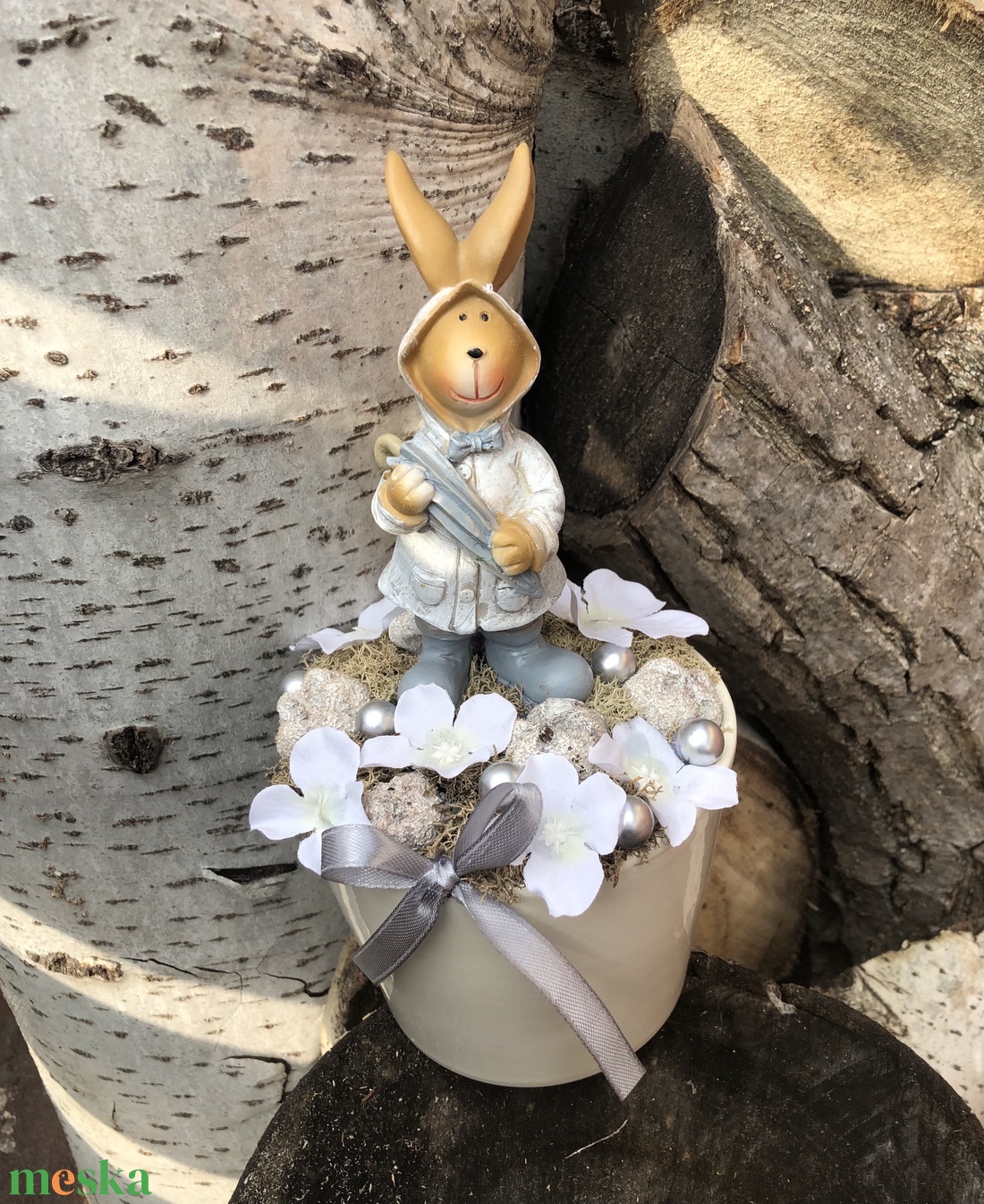 Nyuszi esernyővel asztaldísz - otthon & életmód - dekoráció - asztal és polc dekoráció - asztaldísz - Meska.hu