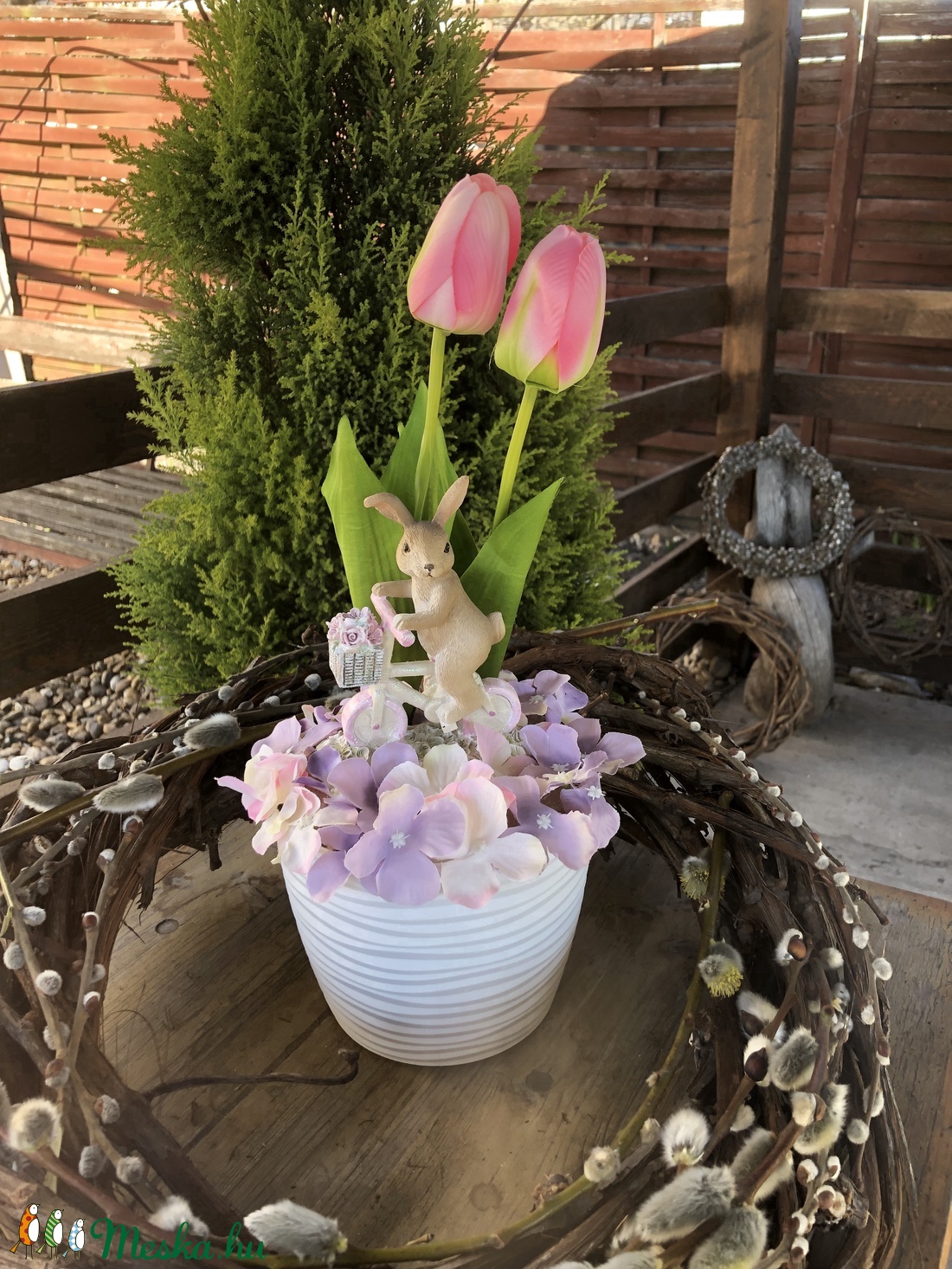 Tavaszi asztaldísz nyuszival - ünnepi díszek, dekorációk - húsvéti díszek és dekorációk - húsvéti virágos díszek - Meska.hu