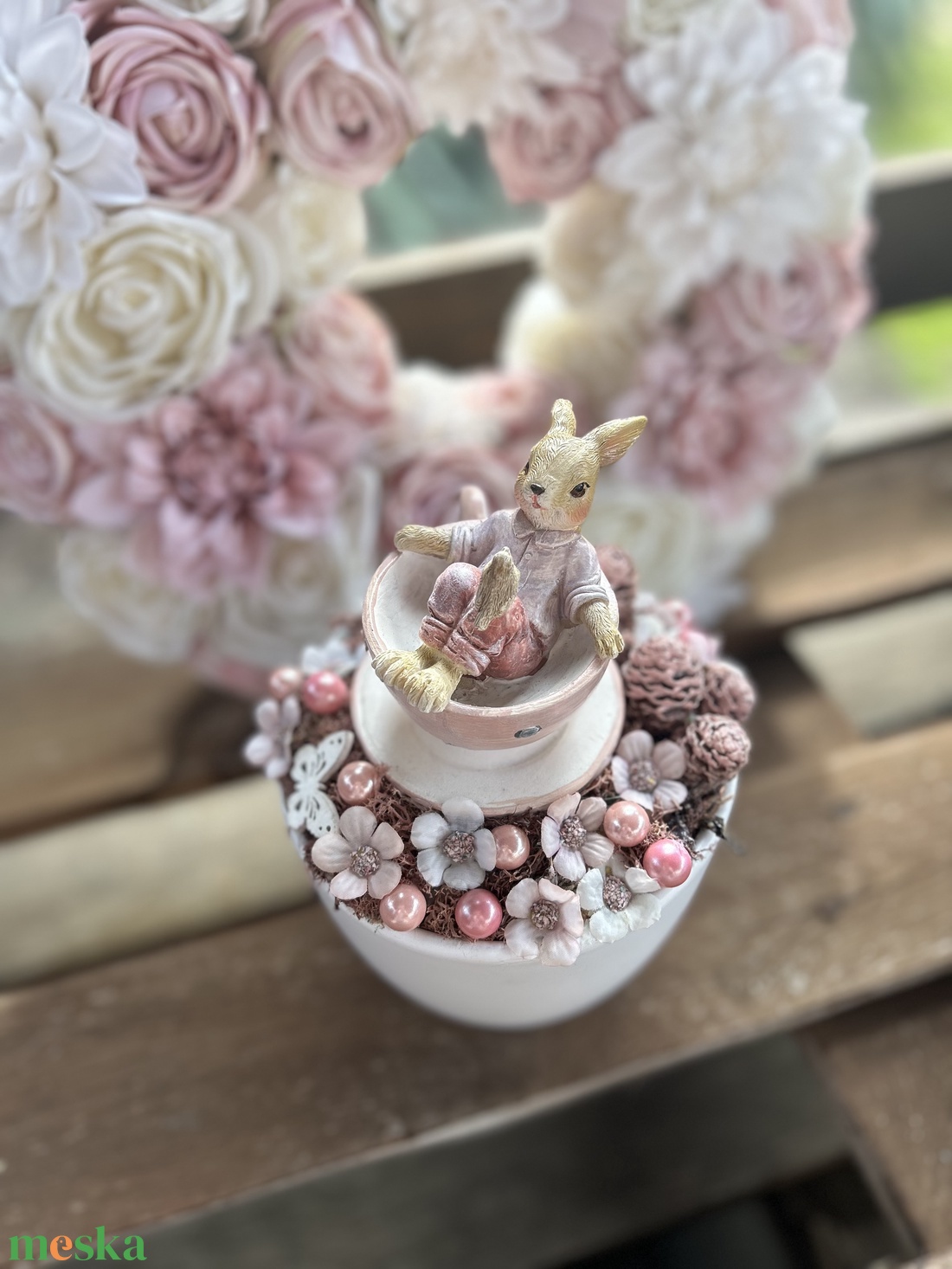 Nyuszi csészében asztaldísz - otthon & életmód - dekoráció - asztal és polc dekoráció - asztaldísz - Meska.hu