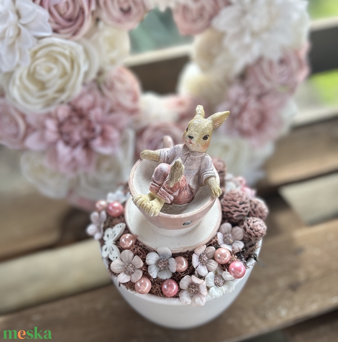 Nyuszi csészében asztaldísz - otthon & életmód - dekoráció - asztal és polc dekoráció - asztaldísz - Meska.hu