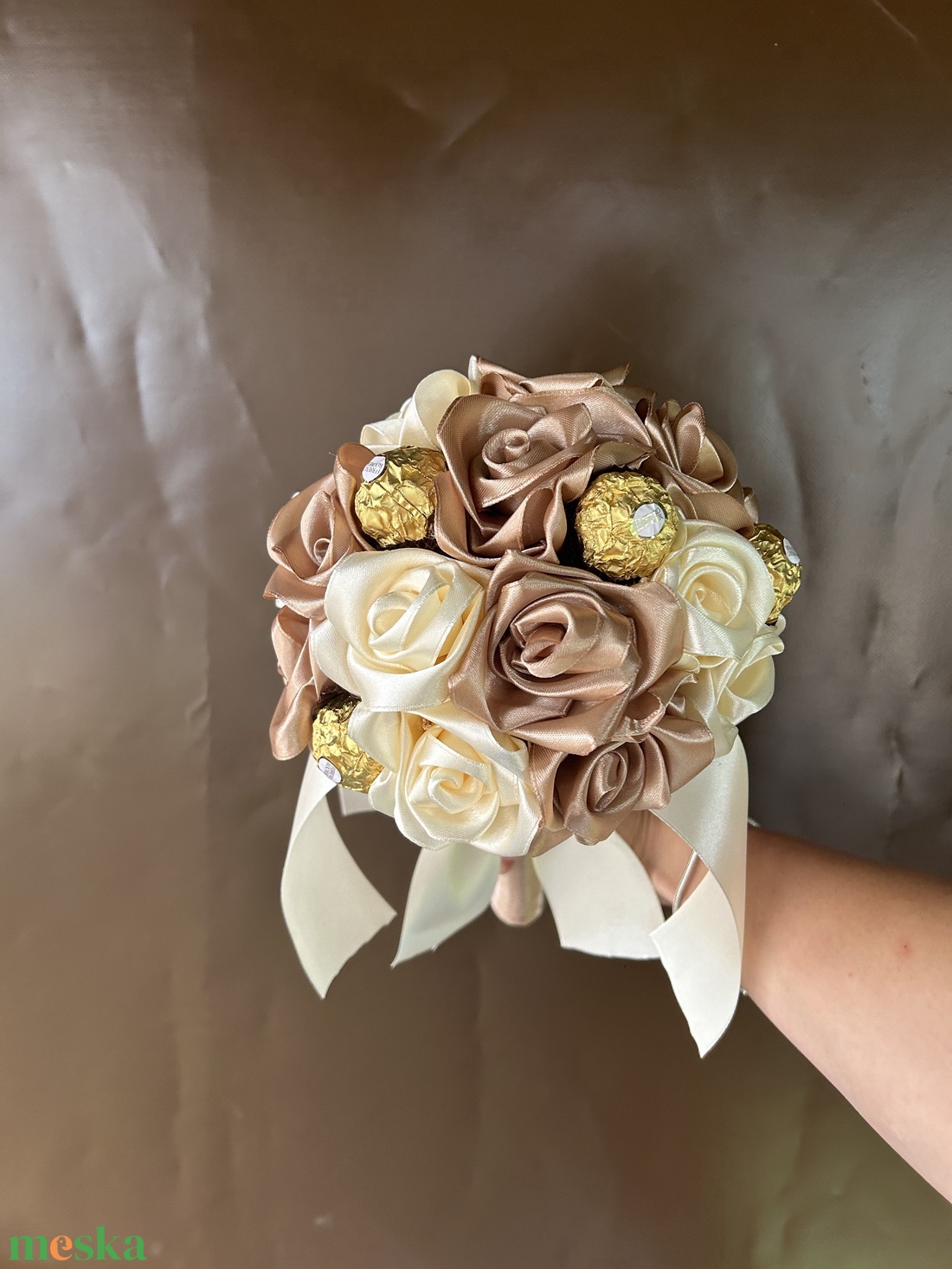 Ferrero ballagási csokor - otthon & életmód - dekoráció - virágdísz és tartó - csokor & virágdísz - Meska.hu Ferrero ballagási csokor - otthon & életmód - dekoráció - virágdísz és tartó - csokor & virágdísz - Meska.hu