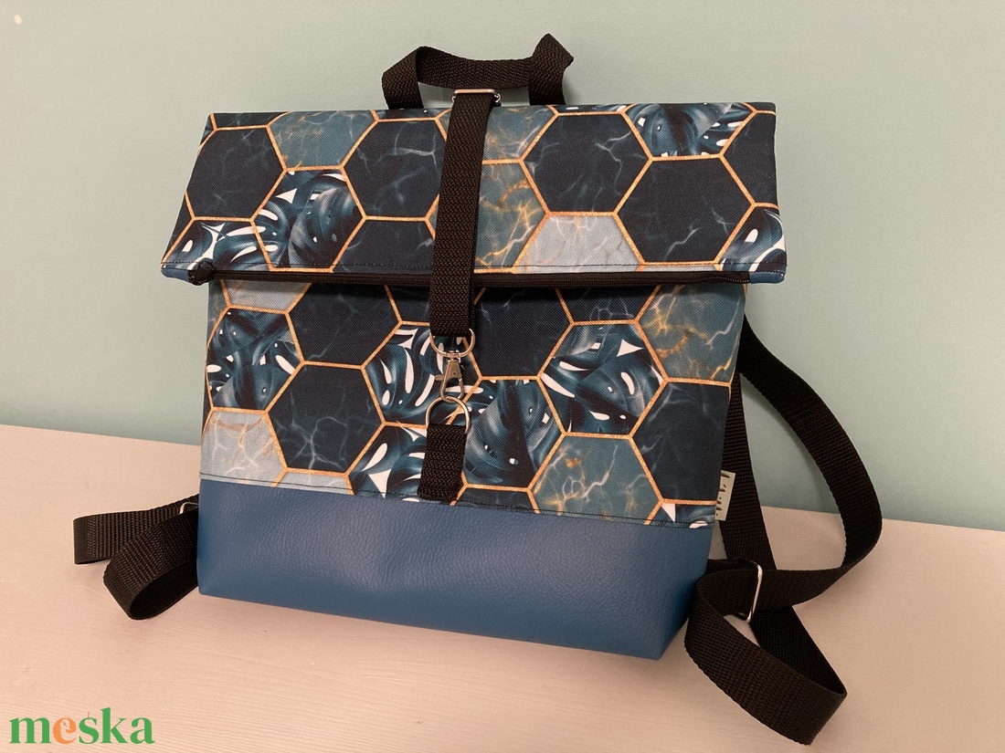 Zöld növényi mintás rolltop 100% vízhatlan hátizsák - táska & tok - hátizsák - roll top hátizsák - Meska.hu Zöld növényi mintás rolltop 100% vízhatlan hátizsák - táska & tok - hátizsák - roll top hátizsák - Meska.hu