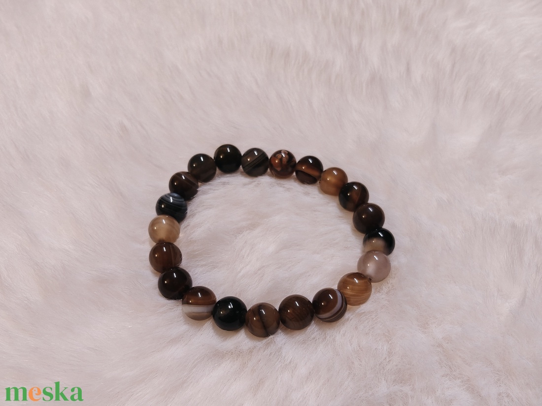 Barna szalagos achát féldrágakő karkötő - ékszer - karkötő - gyöngyös karkötő - Meska.hu