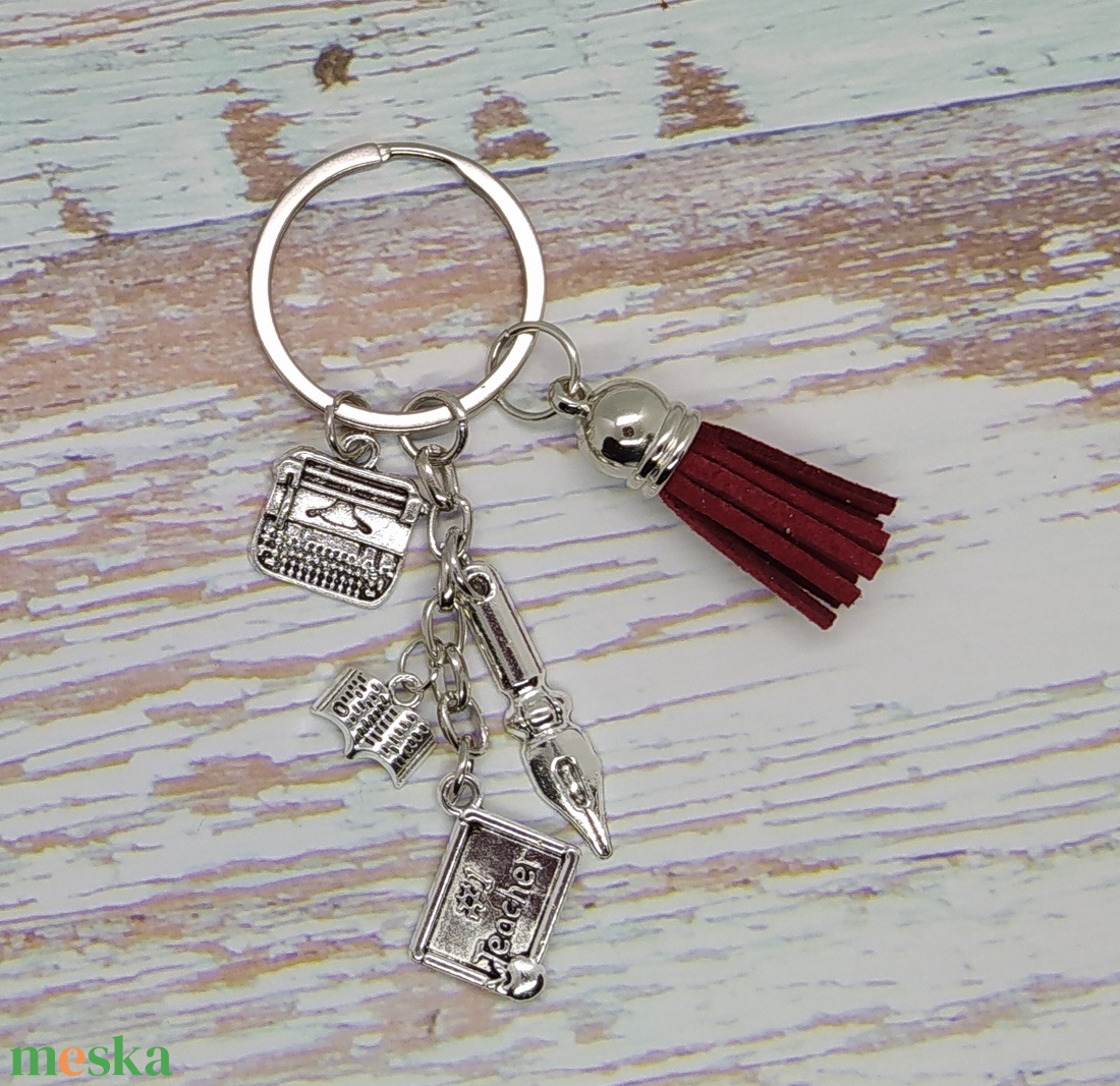 Padagógus kulcstartó, ajándék, névnap, születésnap, évzáró, ballagás, pedagógusnap, Húsvét - táska & tok - kulcstartó & táskadísz - kulcstartó - Meska.hu