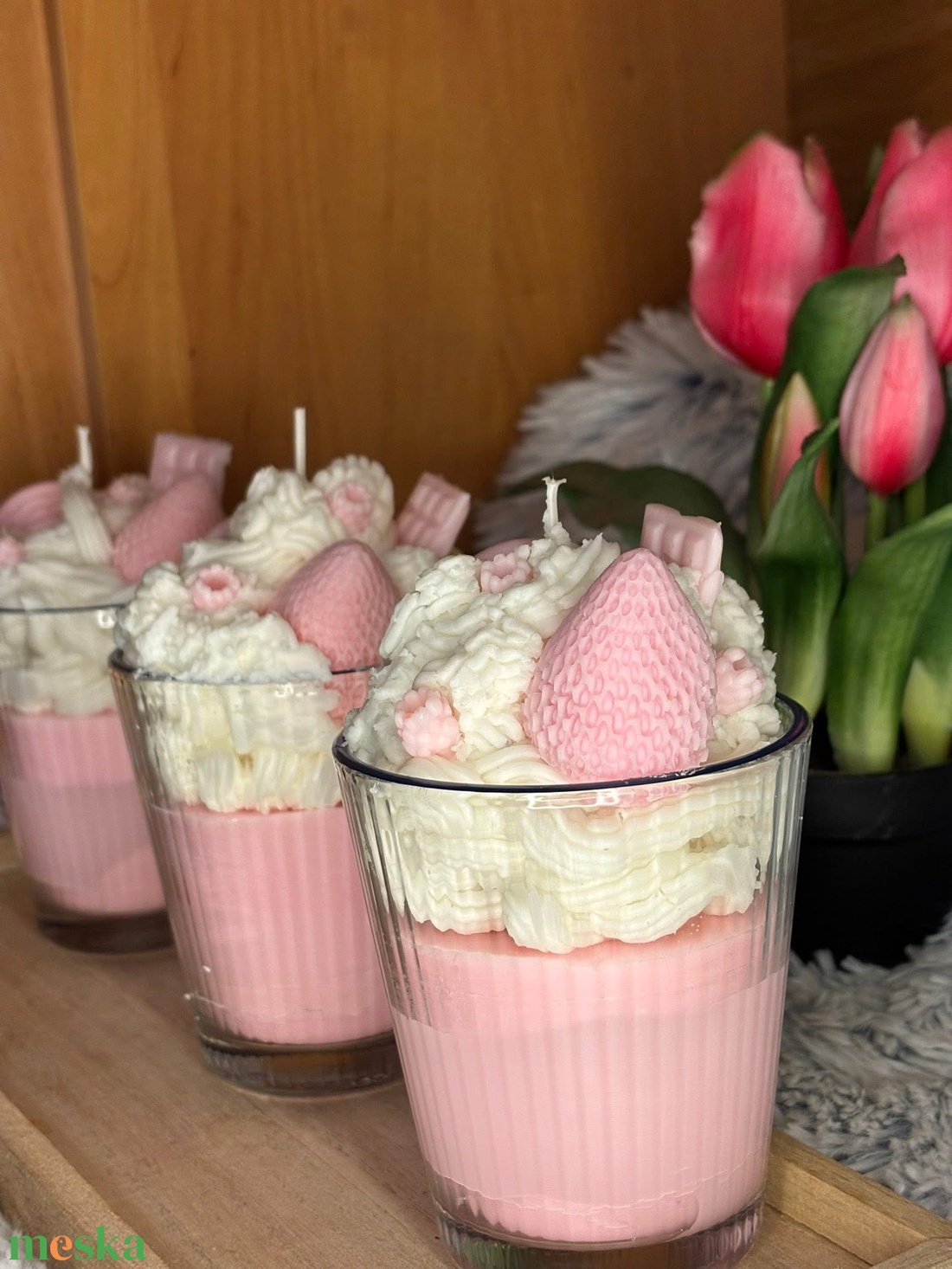 Eper Shake gyertya - kellékek & szerszámok - dekorációs kellékek - dekorációs gyertya - Meska.hu