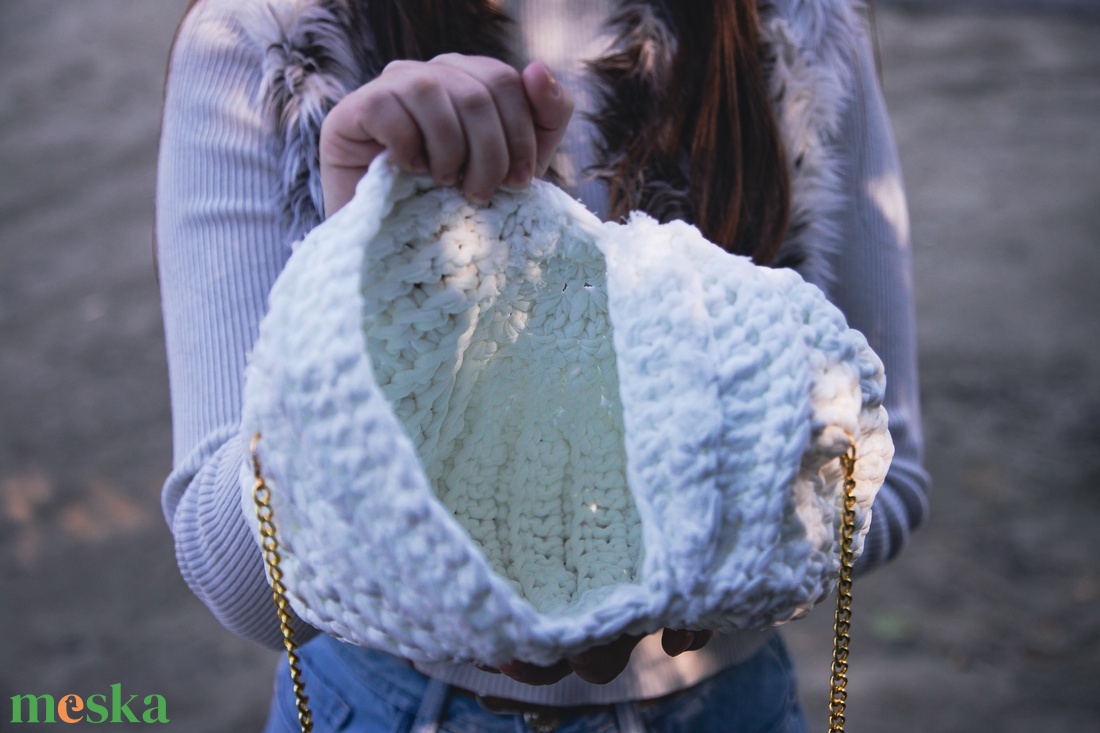 Személyre szabható horgolt válltáska (Siren's Voice)  - táska & tok - kézitáska & válltáska - válltáska - Meska.hu