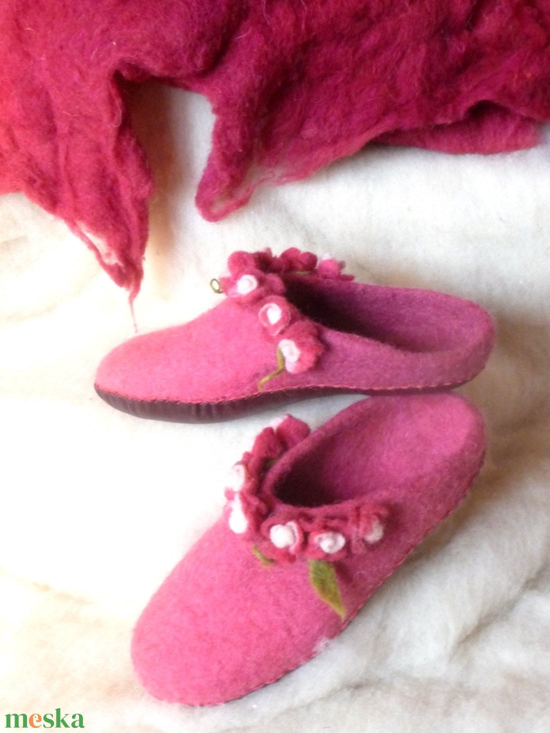 Hétvirágos nemez papucs női  - ruha & divat - cipő & papucs - mamusz & házicipő - Meska.hu