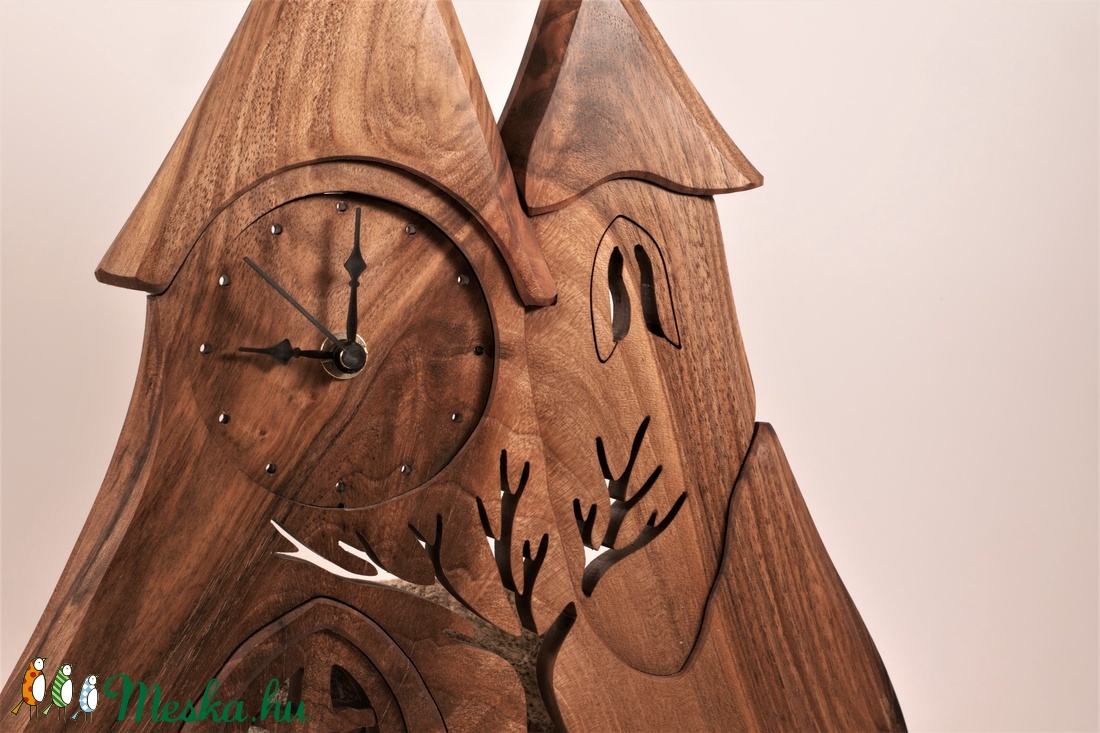 Tornyos falióra, fa falióra, faóra -  - Meska.hu