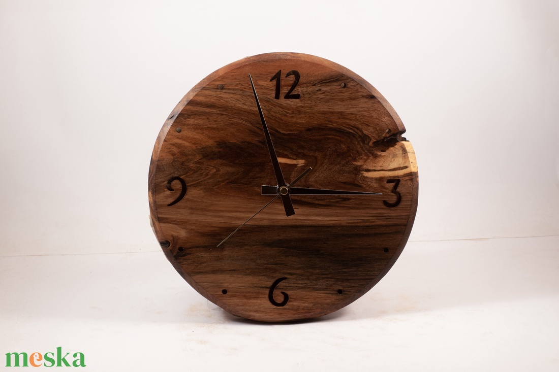 Fa falióra, faóra - otthon & életmód - dekoráció - fali és függő dekoráció - falióra & óra - Meska.hu