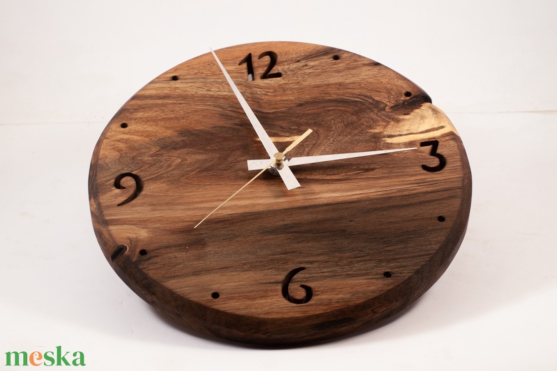 Fa falióra, faóra - otthon & életmód - dekoráció - fali és függő dekoráció - falióra & óra - Meska.hu