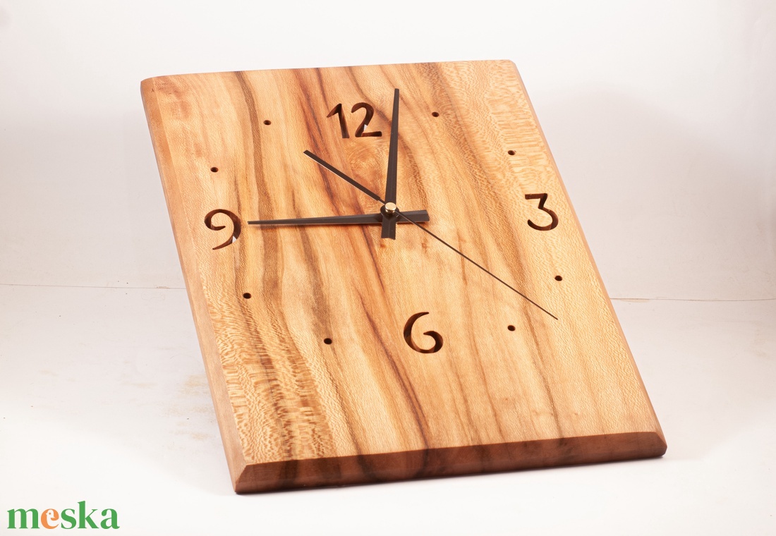 Fa falióra, faóra - otthon & életmód - dekoráció - fali és függő dekoráció - falióra & óra - Meska.hu