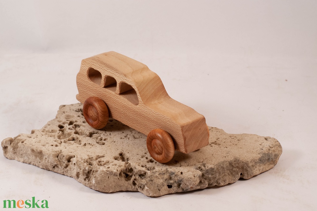 Játék fa autó, terepjáró, old timer, fakocsi - játék & sport - húzó & tolójátékok - Meska.hu