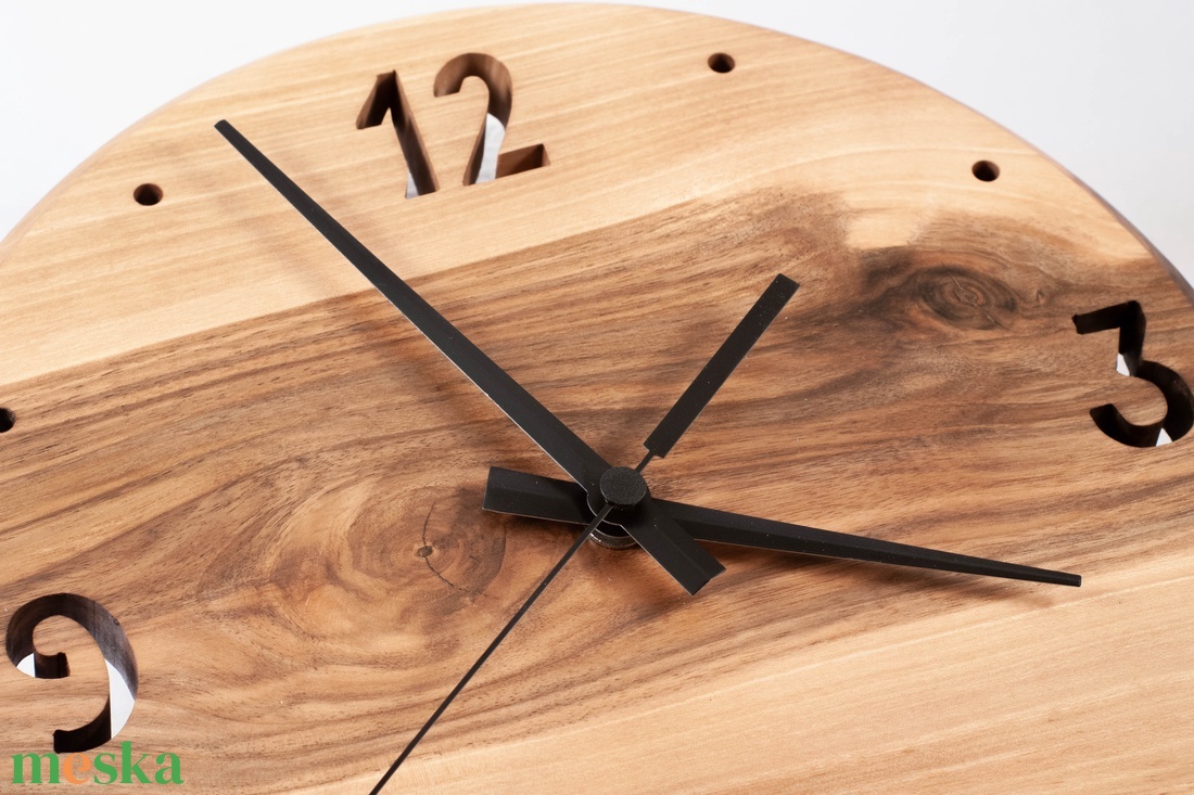 Fa falióra, kerek faóra,  - otthon & életmód - dekoráció - fali és függő dekoráció - falióra & óra - Meska.hu