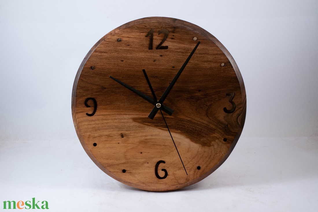 Fa falióra, kerek faóra,  - otthon & életmód - dekoráció - fali és függő dekoráció - falióra & óra - Meska.hu