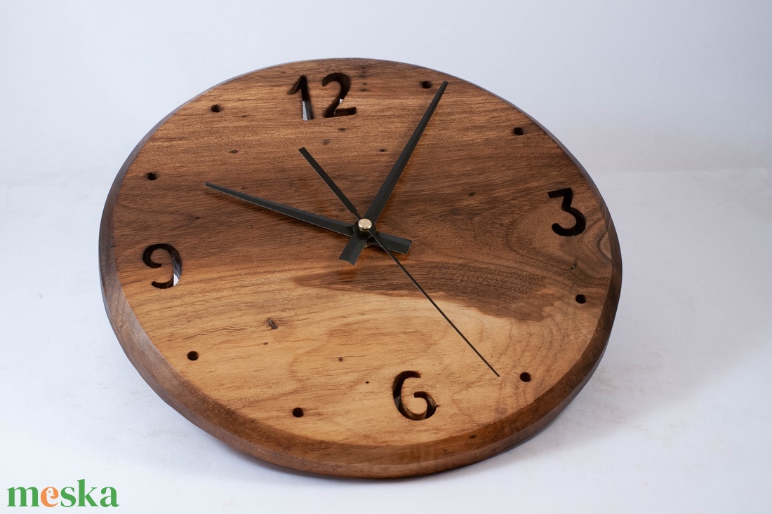 Fa falióra, kerek faóra,  - otthon & életmód - dekoráció - fali és függő dekoráció - falióra & óra - Meska.hu