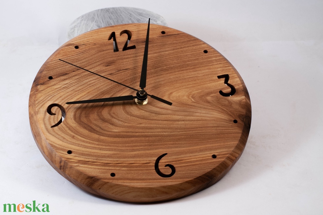 Fa falióra, kerek faóra,  - otthon & életmód - dekoráció - fali és függő dekoráció - falióra & óra - Meska.hu