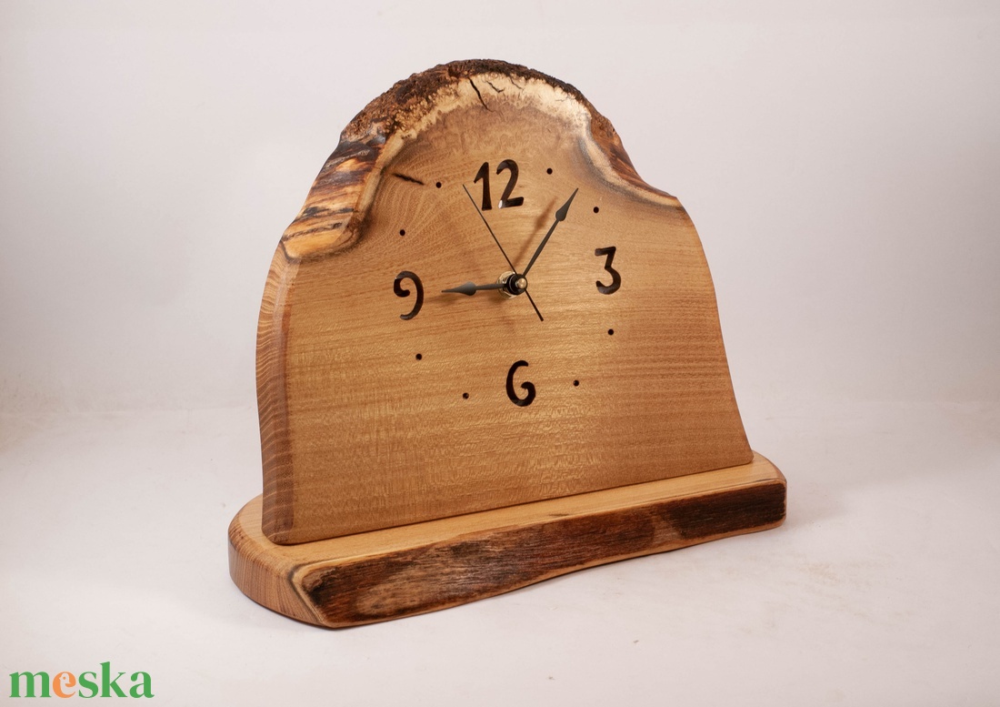 Fa asztali, talpas óra, kandalló óra, rusztikus faóra,  - otthon & életmód - dekoráció - fali és függő dekoráció - falióra & óra - Meska.hu