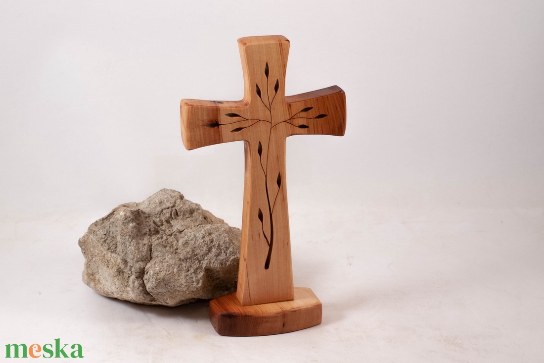 Talpas, mintás fakereszt, asztali kereszt  - otthon & életmód - vallás - kereszt - Meska.hu