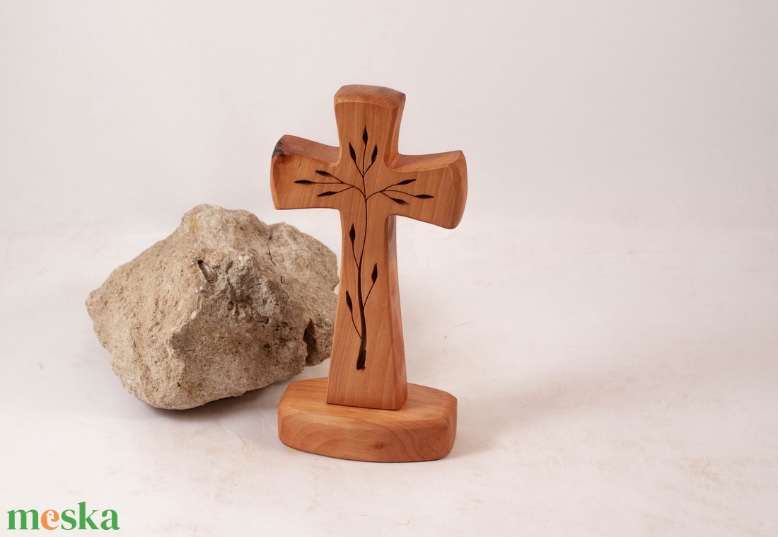 Mintás fakereszt talpas, asztali kereszt - otthon & életmód - vallás - kereszt - Meska.hu