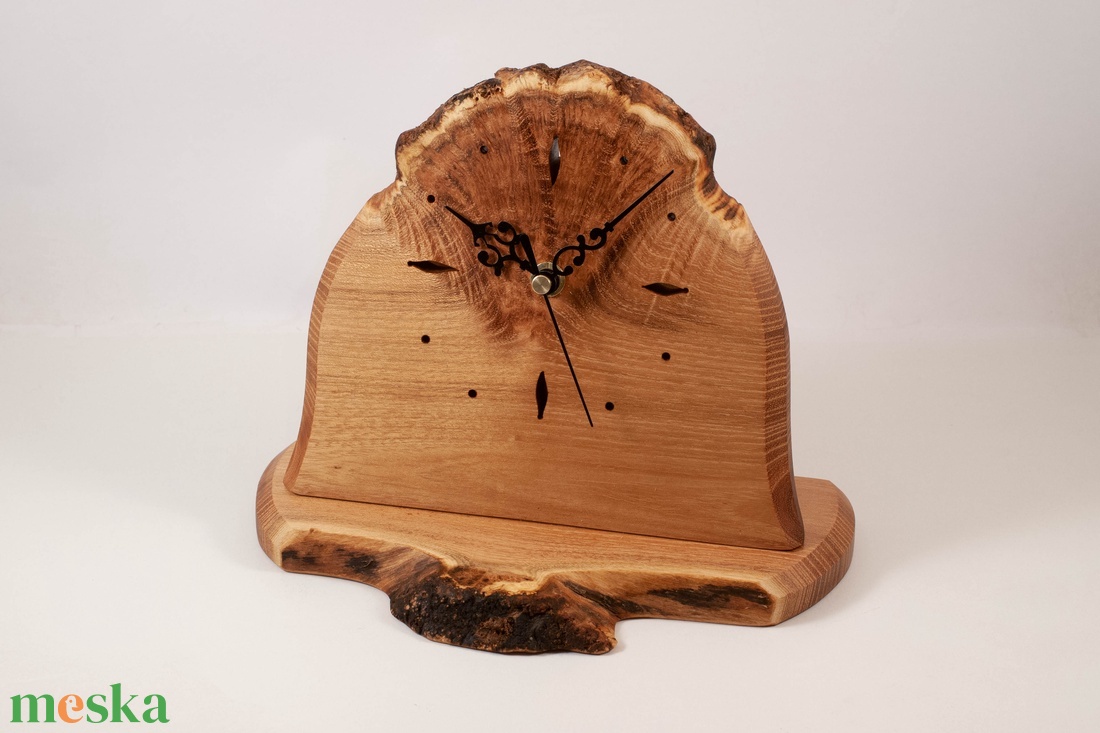 Fa asztali, talpas óra, kandalló óra, rusztikus faóra - otthon & életmód - dekoráció - fali és függő dekoráció - falióra & óra - Meska.hu