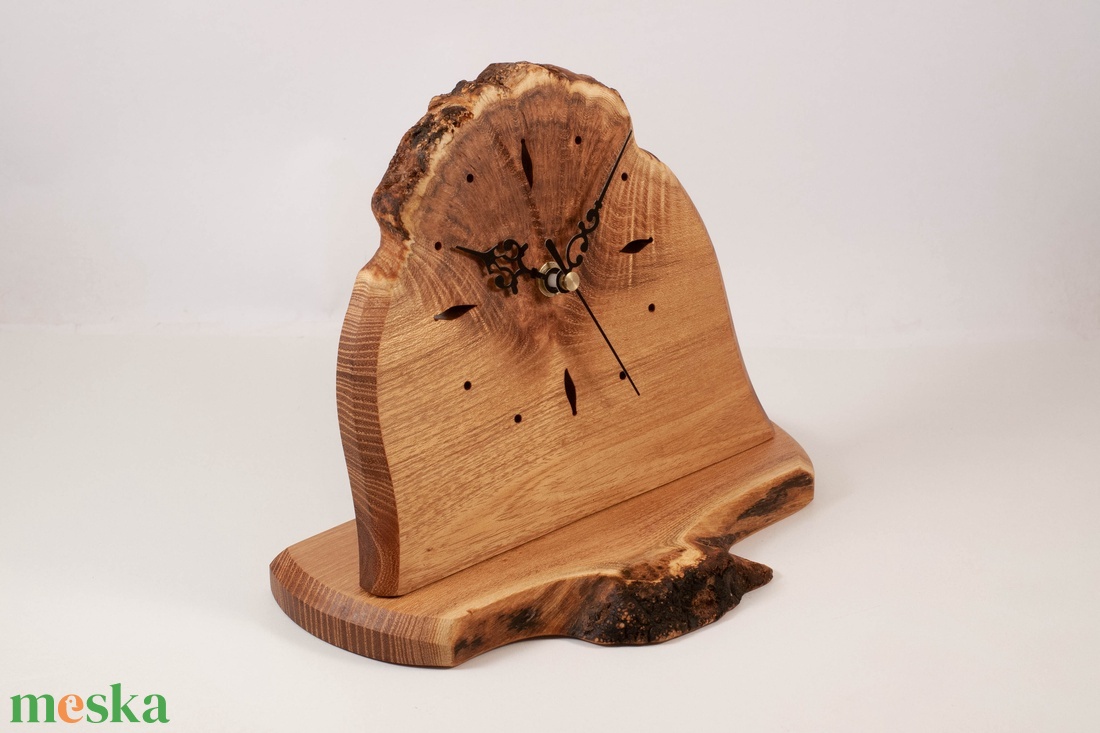 Fa asztali, talpas óra, kandalló óra, rusztikus faóra - otthon & életmód - dekoráció - fali és függő dekoráció - falióra & óra - Meska.hu