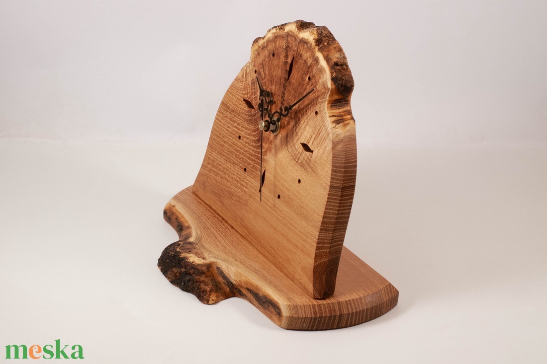 Fa asztali, talpas óra, kandalló óra, rusztikus faóra - otthon & életmód - dekoráció - fali és függő dekoráció - falióra & óra - Meska.hu