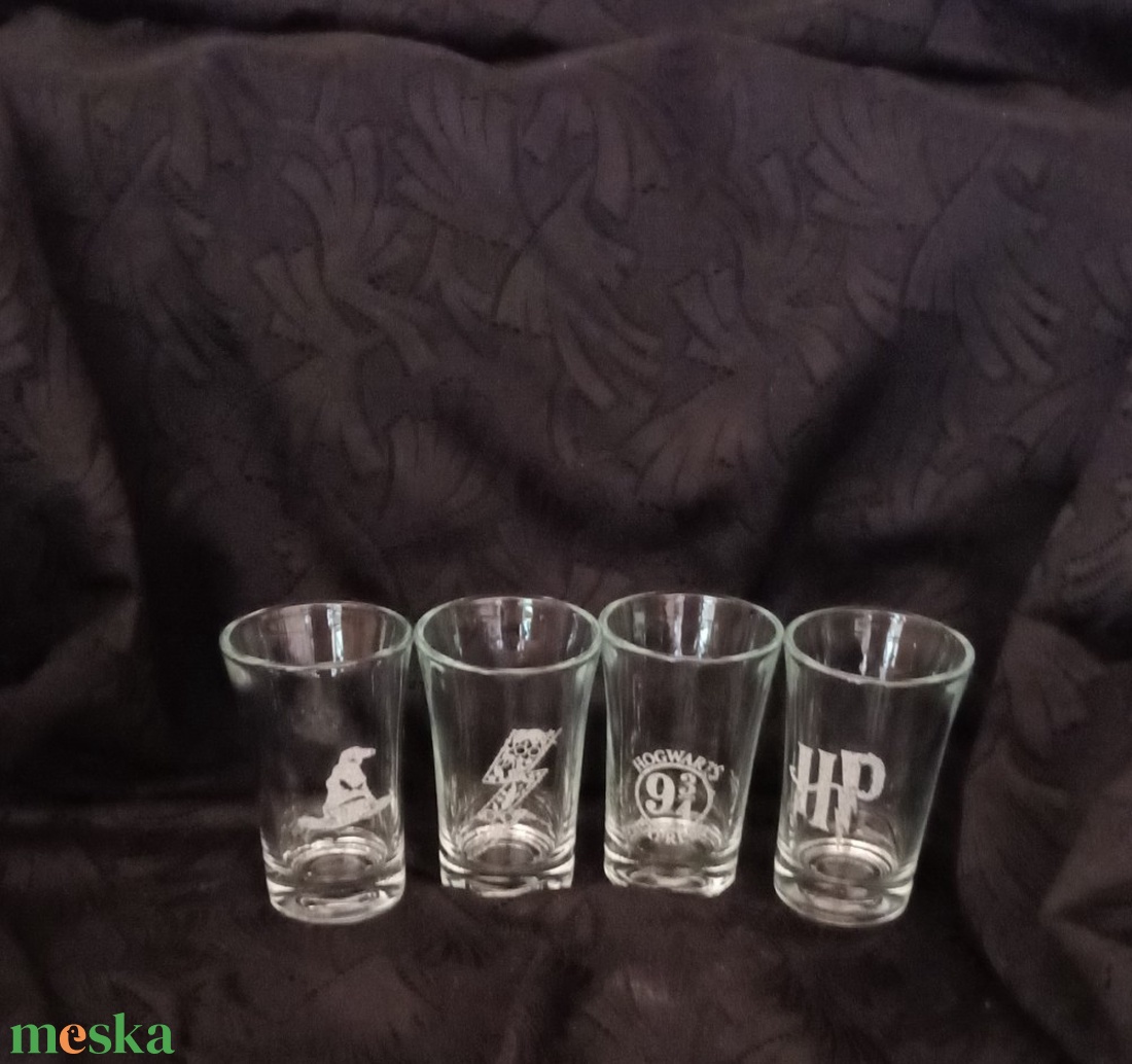 Felespohár szett, Harry Potter - otthon & életmód - konyhafelszerelés, tálalás - tálalás - pálinkás poharak, szettek - Meska.hu Felespohár szett, Harry Potter - otthon & életmód - konyhafelszerelés, tálalás - tálalás - pálinkás poharak, szettek - Meska.hu