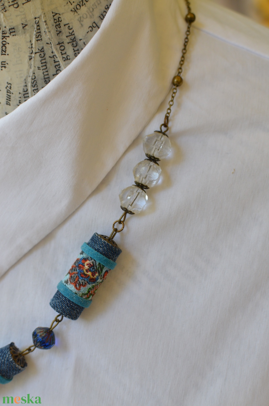  Századelő  farmerban - ékszer - nyaklánc - gyöngyös nyaklánc - Meska.hu