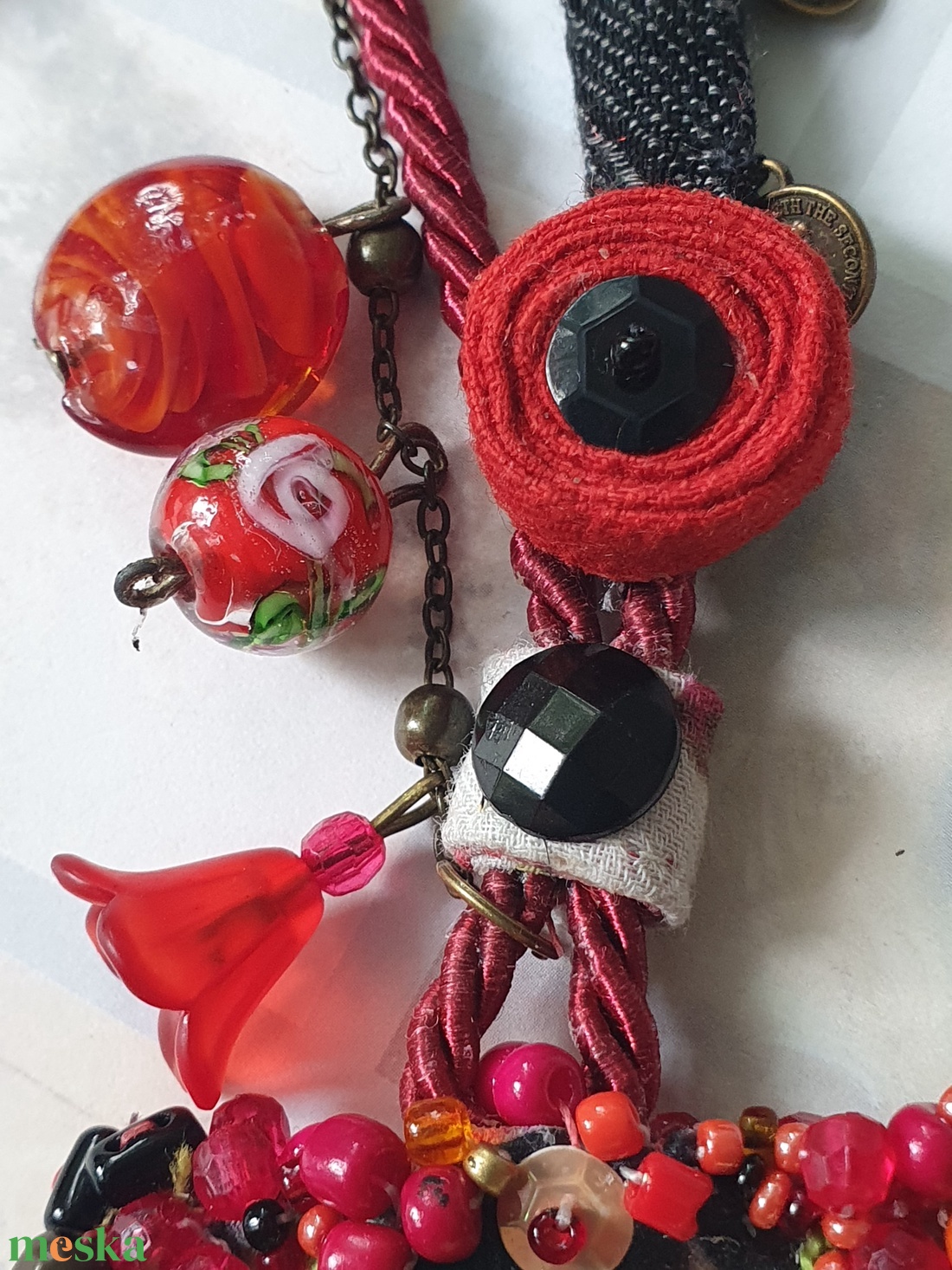 Vörös és fekete hangulat Frida Kahlora - ékszer - nyaklánc - hosszú nyaklánc - Meska.hu