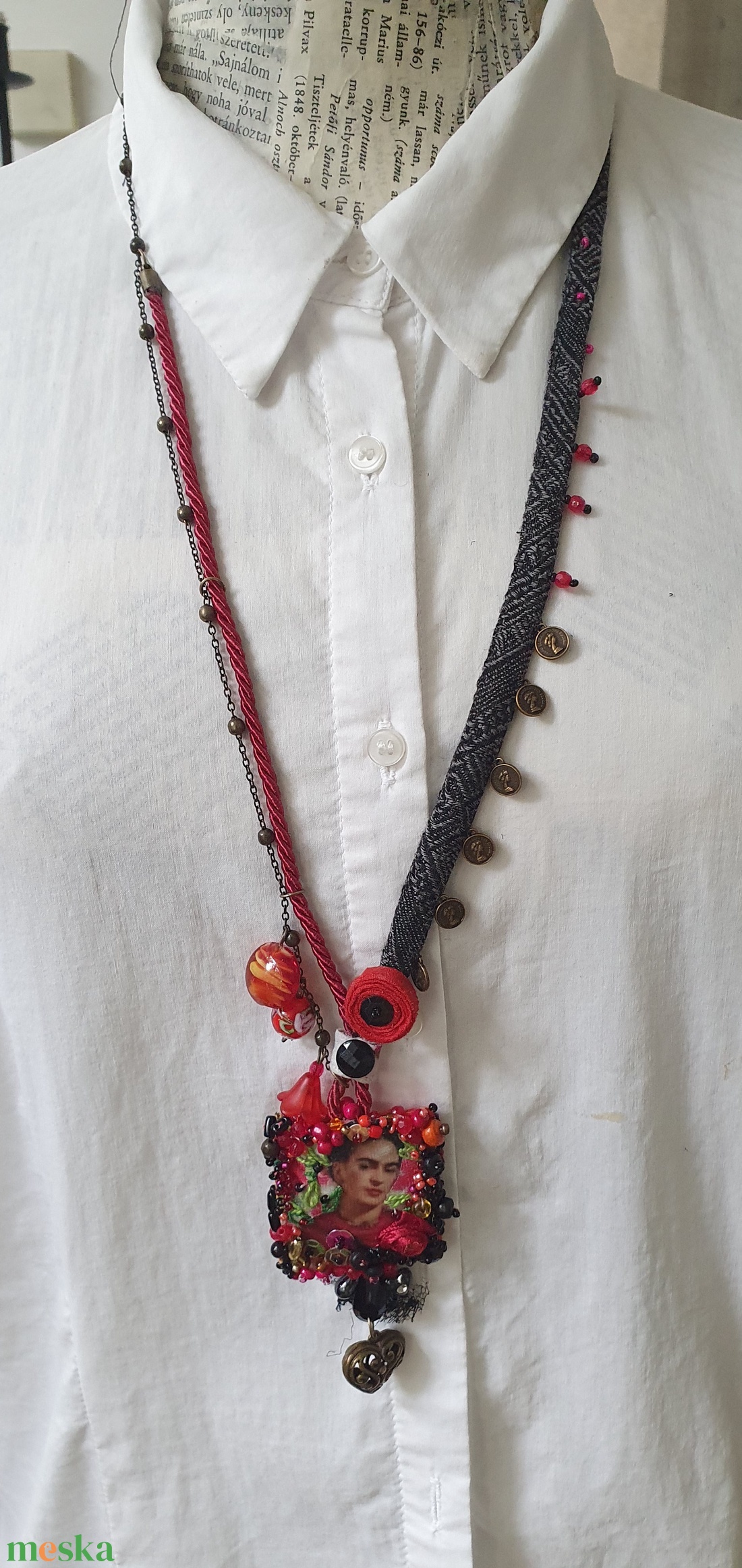 Vörös és fekete hangulat Frida Kahlora - ékszer - nyaklánc - hosszú nyaklánc - Meska.hu
