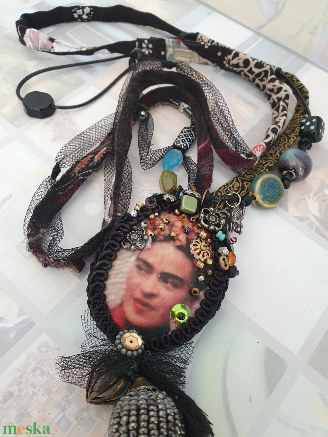 Frida lepkével - ékszer - nyaklánc - medálos nyaklánc - Meska.hu Frida lepkével - ékszer - nyaklánc - medálos nyaklánc - Meska.hu
