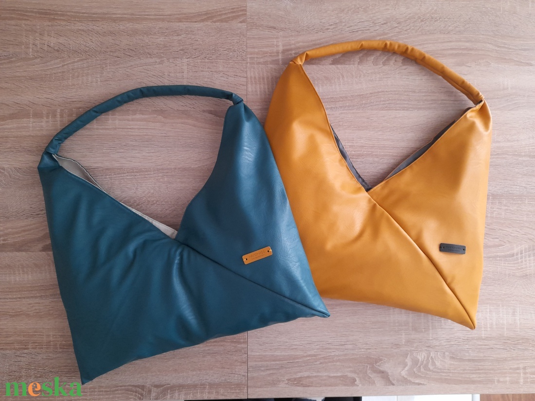 Türkiz textilbőr táska nagy méret - táska & tok - kézitáska & válltáska - válltáska - Meska.hu