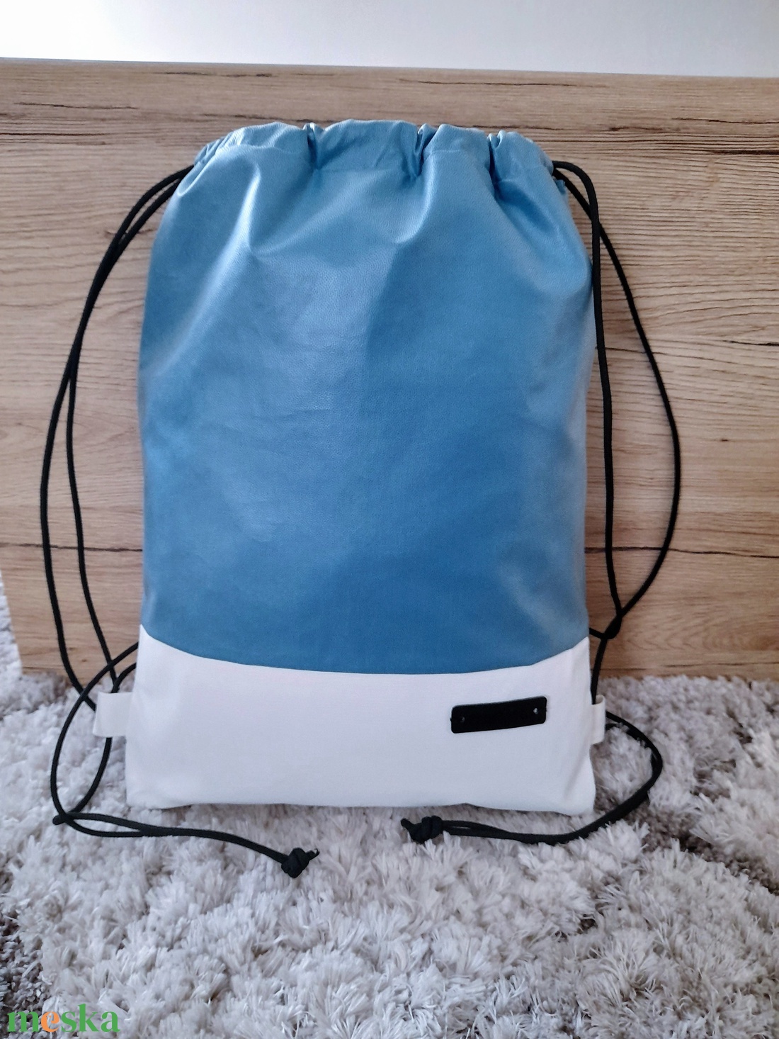 Vízlepergető kék hátizsák egy kis feketével - táska & tok - hátizsák - hátizsák - Meska.hu