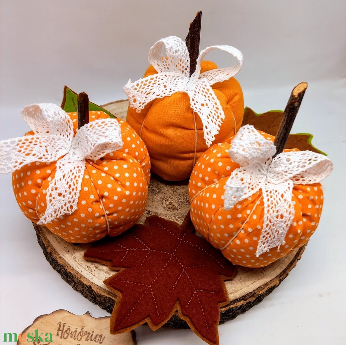 Textil TÖK- Narancs pöttyös II. (3db+3 db levél) - otthon & életmód - dekoráció - halloween - halloweeni tök és lámpás - Meska.hu Textil TÖK- Narancs pöttyös II. (3db+3 db levél) - otthon & életmód - dekoráció - halloween - halloweeni tök és lámpás - Meska.hu
