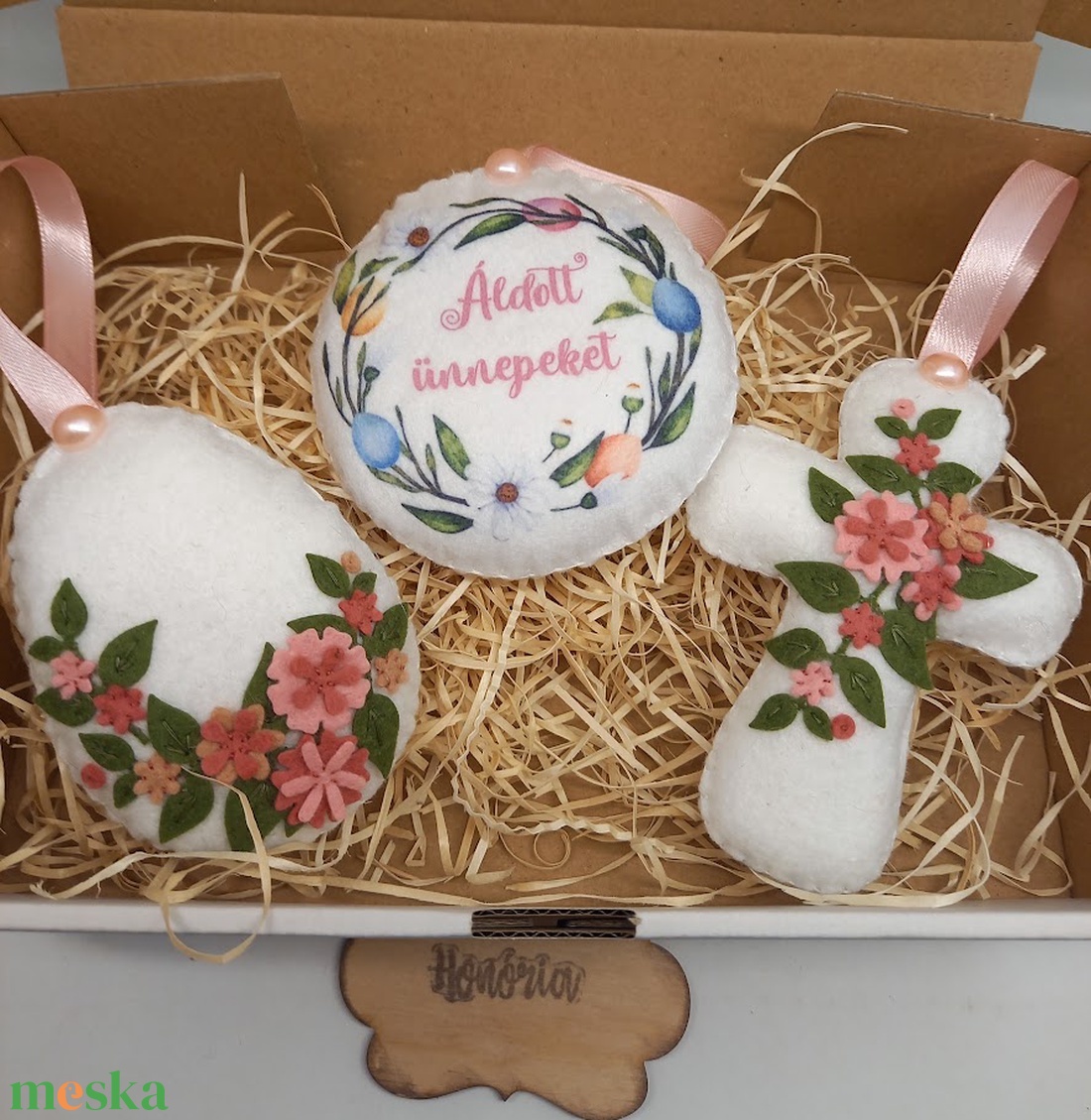 Áldott húsvétot!- virágos filc díszek dobozban - otthon & életmód - dekoráció - fali és függő dekoráció - függődísz - Meska.hu