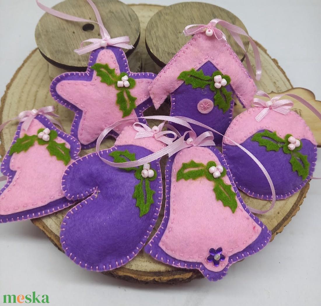 Rózsaszín-lila karácsonyfa díszek, dobozban - karácsony - karácsonyi lakásdekoráció - karácsonyfadíszek - Meska.hu Rózsaszín-lila karácsonyfa díszek, dobozban - karácsony - karácsonyi lakásdekoráció - karácsonyfadíszek - Meska.hu