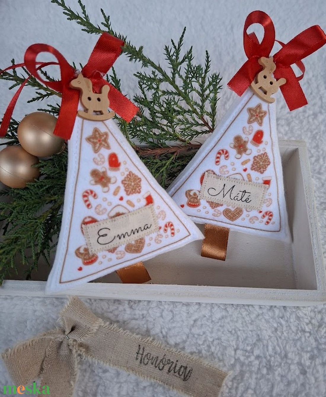 Egyedi Névre szóló-NÉVVEL- filc karácsonyfa dísz szett (2 db) - karácsony - karácsonyi lakásdekoráció - karácsonyfadíszek - Meska.hu