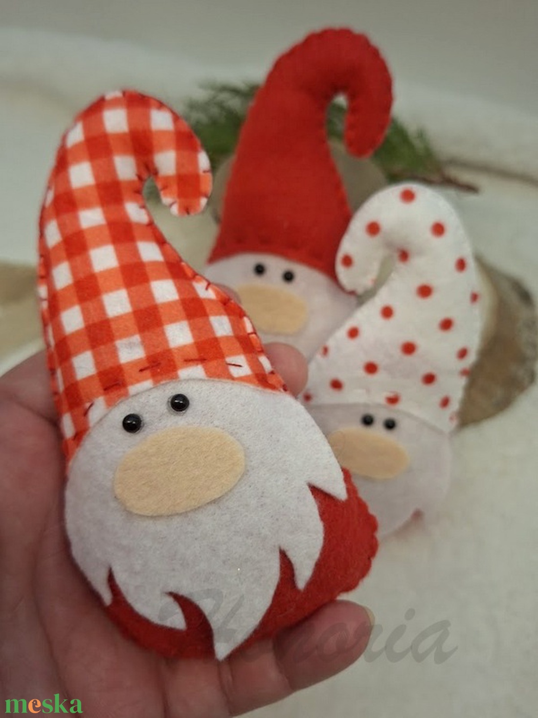 Karácsonyi manók - filc karácsonyfa dísz (3db)-piros - karácsony - karácsonyi lakásdekoráció - karácsonyi manók, figurák - Meska.hu