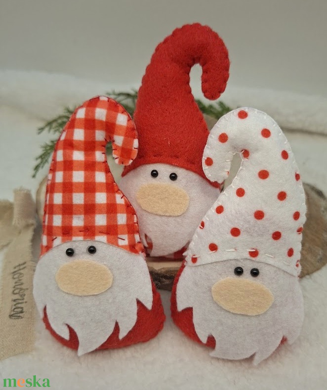 Karácsonyi manók - filc karácsonyfa dísz (3db)-piros - karácsony - karácsonyi lakásdekoráció - karácsonyi manók, figurák - Meska.hu