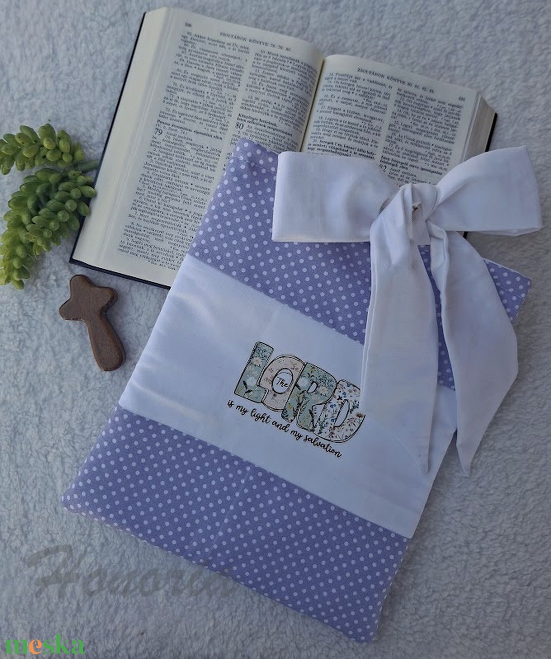 Bibliaborító-könyvtartó-lila pöttyös-Bibliatartó - könyv & zene - könyvtok - Meska.hu
